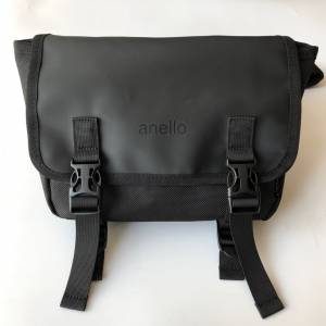 日本 Anello 黑色 雙扣型 MINI MESSENGER BAG