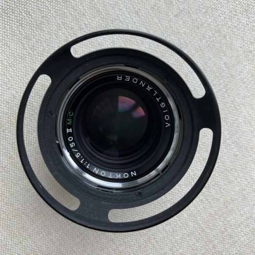 Voigtlander 50mm F1.5 ii MC 連 LH-6 Hood