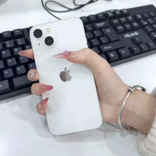 Apple iPhone 13 512G  6.1寸大螢幕，功能全部正常運作，電池效能86 %，電池良好，...