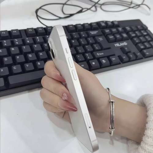 Apple iPhone 13 512G  6.1寸大螢幕，功能全部正常運作，電池效能86 %，電池良好，...