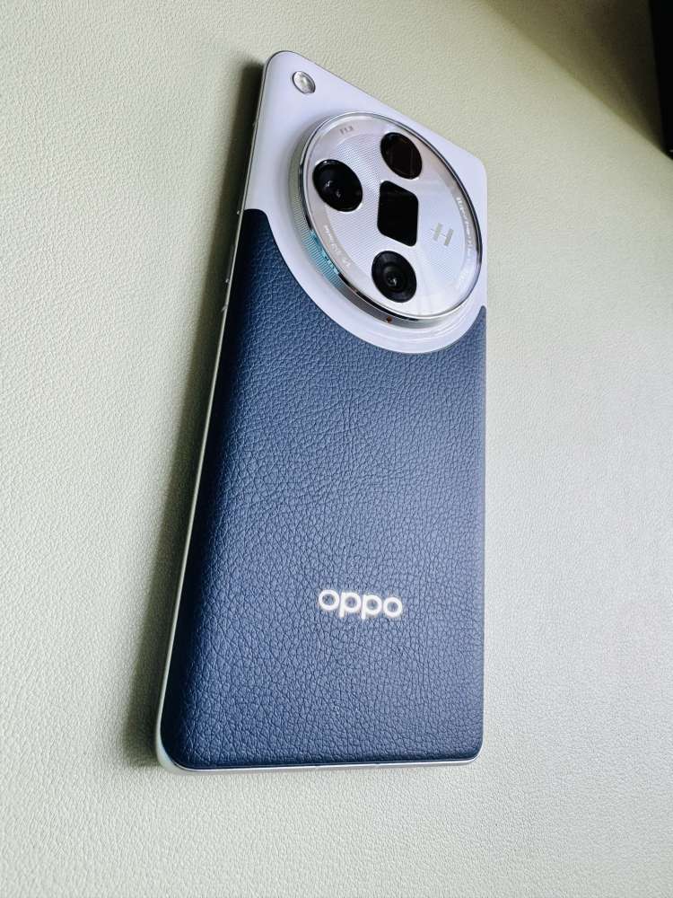 出售Oppo find X7 ultra 16+512G 送原廠100W 充電器及多個手機殼 出售Oppo find X7 ultra 16+512G 送原廠100W 充電器及多個手機殼