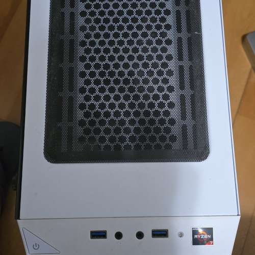 主機 AMD Ryzen 7 2700X SSD 512G +256G Ram32G GTX1050TI