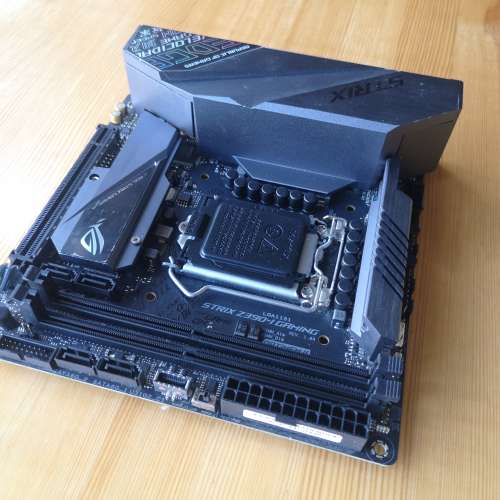 (新淨)ASUS ROG STRIX Z390i GAMING主板連原裝背板