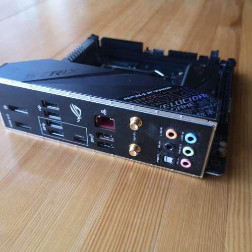 (新淨)ASUS ROG STRIX Z390i GAMING主板連原裝背板