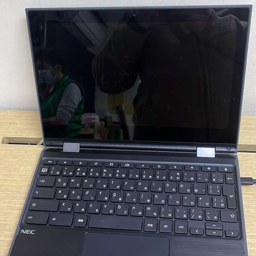 賤價出售全新NEC Chromebook Y1