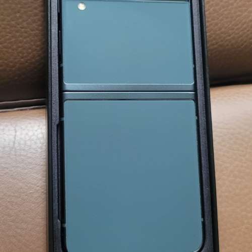 行貨,99%新Samsung Galaxy Z Flip 3 8+256GB森林綠色5G摺疊手機,單盒齊