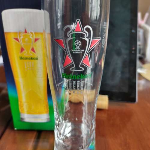 100% New 歐洲冠軍聯賽 (UEFA Champions League)紀念啤酒杯