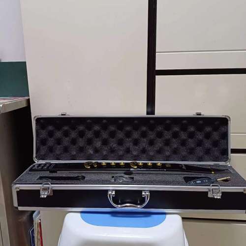 几乎全新YAMAHA电子琴。61键  MODEL KB-290 有架子/牛津布琴包袋/谱架/说明书等。