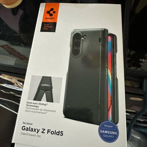 99% new Galaxy z Fold 5 Spigen case