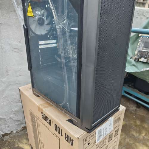 整機基本全新i5 11400f+b560m wifi組合+256sdd+1tb ssd+gtx1660s，附帶操作系統插電...