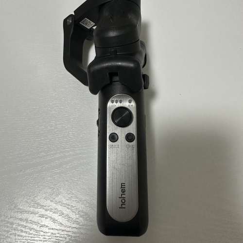 Hohem浩瀚 手機三軸穩定器 AI智能 連遙控腳架