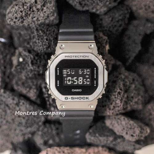Montres Company香港註冊公司(26年老店)G-Shock 200 米防水 黑銀色 GM-5600-1 CASIO...