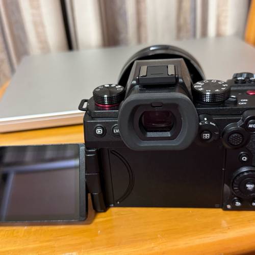 Lumix G9M2 with Leica 8-18mm f2.8-4 apsh G9 II Panasonic M43