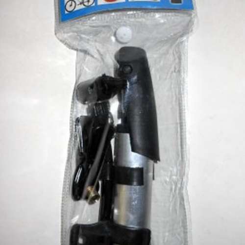 100%全新單車 打氣筒 鋁合金制, 便攜式氣泵, 手泵, 附氣針及單車掛架!