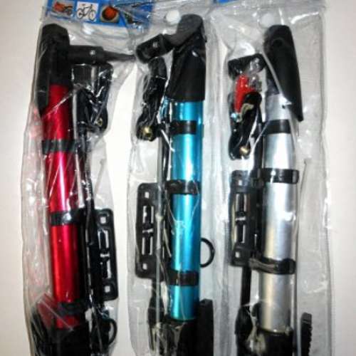 100%全新單車 打氣筒 鋁合金制, 便攜式氣泵, 手泵, 附氣針及單車掛架!