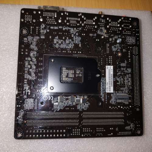 新淨全正常ASUS H170I-PRO/ 1151/ DDR4 / ITX MB (已啟用Windows 10)