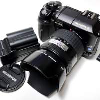 Olympus E300 E-300 + Zuiko Digital 14-45mm F3.5-5.6 Lens