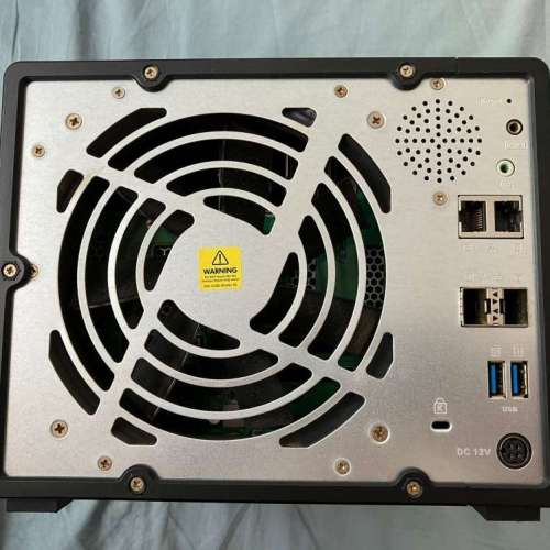 QNAP TS-932X，已升級 16GB RAM，連 4 隻 WD4002FYYZ 4TB HDD + 3 隻 HIKVISION 1T...