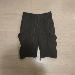 KAZUYUKI KUMAGAI (ATTACHMENT) 短褲