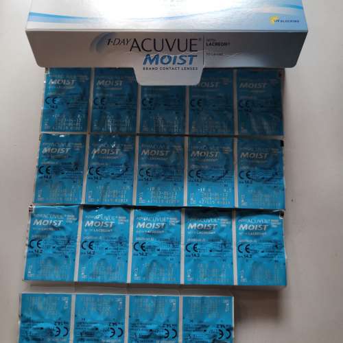 1 day Acuvue Moist Contact Lenses