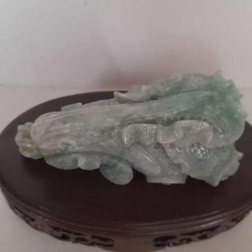 翡翠A玉招財大白菜擺件，108x50x43mm.重308克。有色好雕工。no.19.2.24