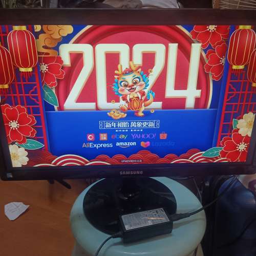 三星 Samsung S22C350H mon， 约22吋大，跟电源線 和 14 volt 火牛，沒有其他配件，...