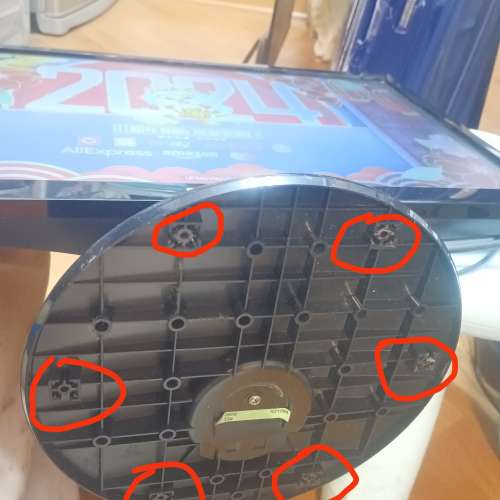 三星 Samsung S22C350H mon， 约22吋大，跟电源線 和 14 volt 火牛，沒有其他配件，...