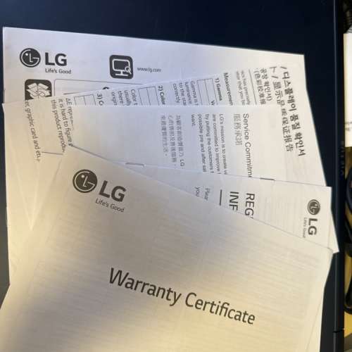 LG 電腦螢幕 27UP650-W - 27 吋 UltraFine™ 4K 超高清顯示器，配備 VESA DisplayH...