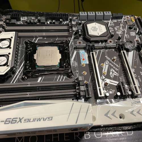 HUANANZHI 華南金 X99 TF DDR3 DDR4 ECC 底板 + Intel XEON E5 2678 V3 LGA 2011 CPU