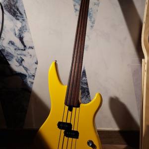 RARE Yamaha RBX200f fretless bass