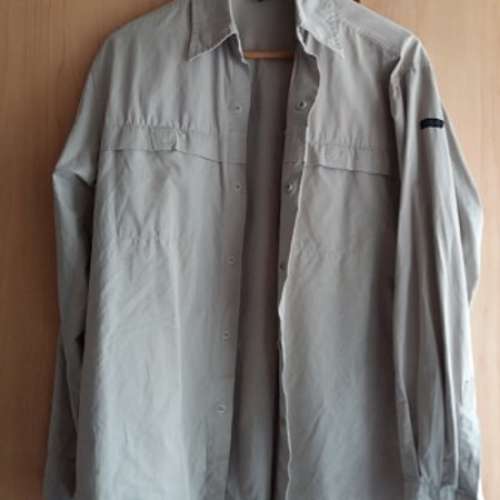 95% 新Aigle卡其色中性兩袋外套