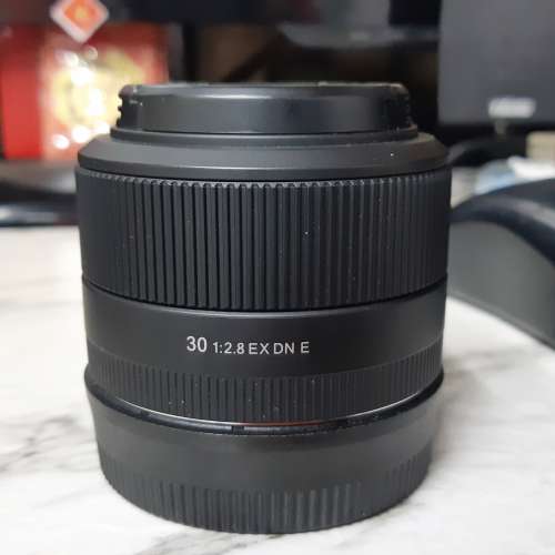 sigma 30 f/2.8  for sony e