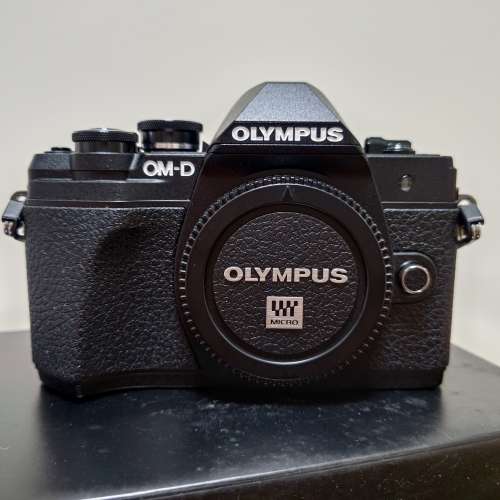Olympus E-M10 Mark III body black with box (em10)