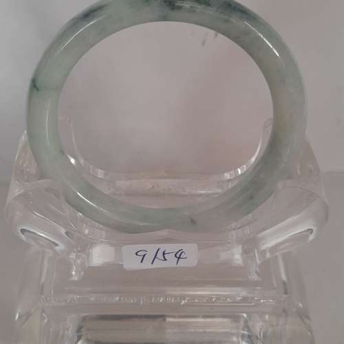 翡翠A玉圓條形手鐲每隻800元，兩隻八折三隻七折。no.21.2.24