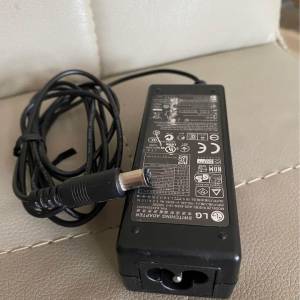 LG SWITCHING ADAPTER output : 19V 1.3A