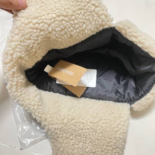 Patagonia 羊羔絨雪地帽