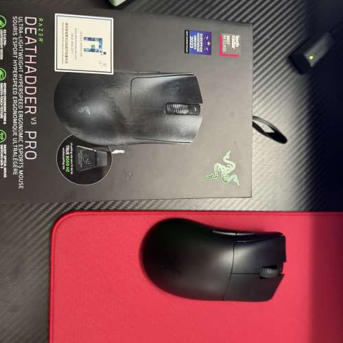 Razer DeathAdder V3 Pro 滑鼠 連 8000Hz HyperPolling 無線接收器 套裝
