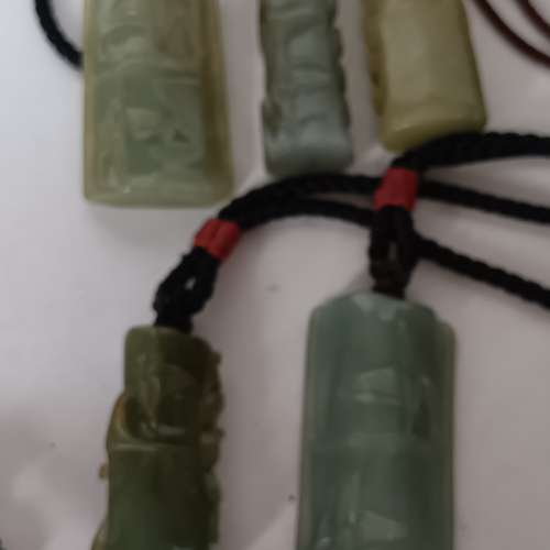 翡翠A玉竹報平安吊墜大約兩寸，亦可作小擺件用， 好工圓滑，好水頭,古舊存貨，每個3...