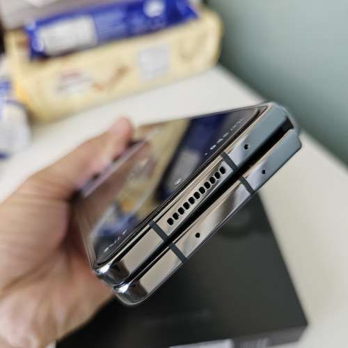 Samsung galaxy Z Fold4 256gb港行極新'藍色，所有正常，冇修冇拆冇暗病，有盒有綫...