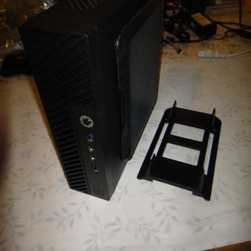 全新ITX機箱 連配件、座架