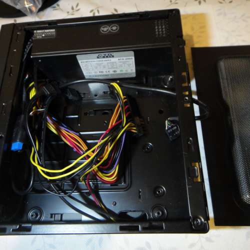 GTR ITX機箱  200W火牛 包螺絲、十字座架、電源線