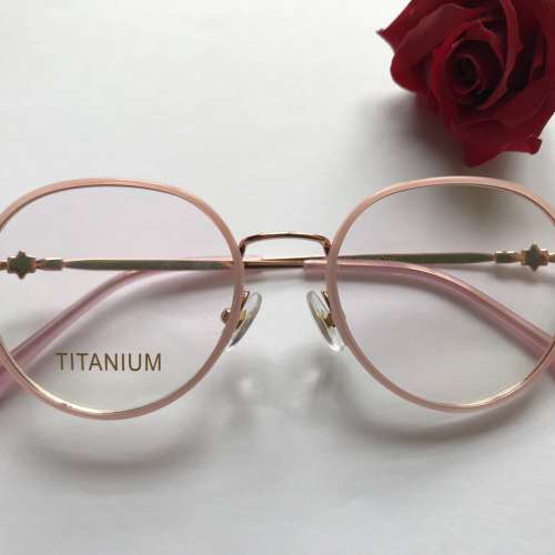 鈦合金玫瑰金色梨形眼鏡(A82)