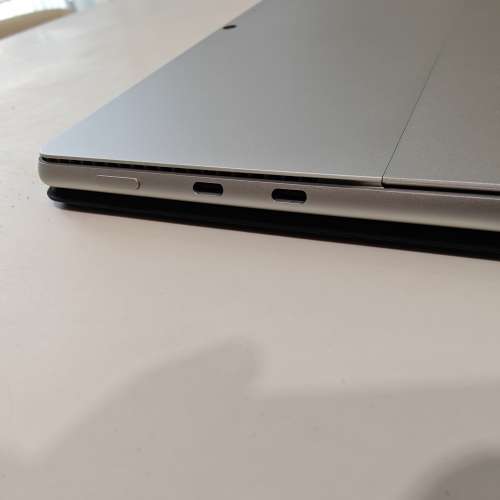 (誠信賣家) SURFACE PRO 8 - 原 8+128 , 換了1T 海盜船 MP600 MINI