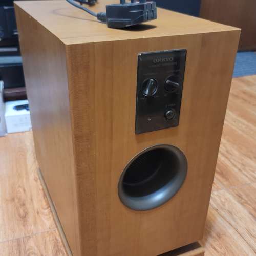 Onkyo重低音