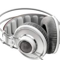AKG 701 headphone