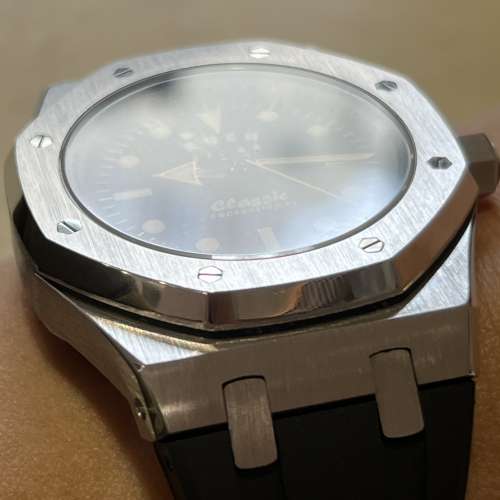 高質靚仔復古機械手錶一隻