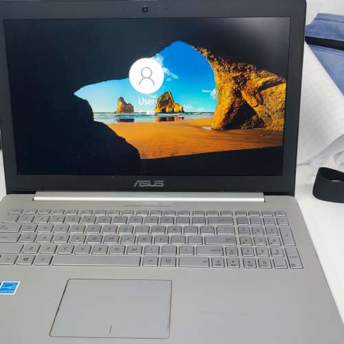 平價抵用電競手提電腦仲要算新淨金屬外殼Asus UX501V i7 高階靚機8GB/16GB/32GB, 可...