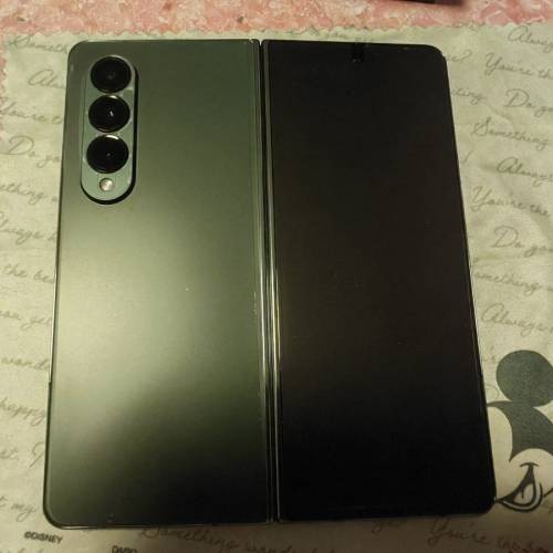 Samsung Fold 4 綠色港版 95% + 
原裝保護套s pen(已過保）
