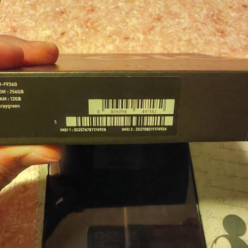 Samsung Fold 4 綠色港版 95% + 
原裝保護套s pen(已過保）