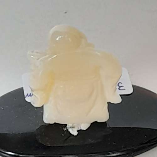 澳洲澳寶opal精雕觀音/佛公小擺件，配黑瑪瑙底座,收藏家佳選，價錢/尺碼如照片顯示...